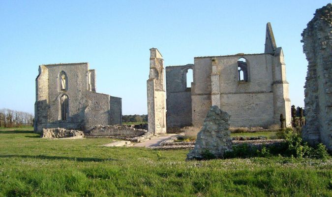 la flotte en ré visite abbaye des chatelier