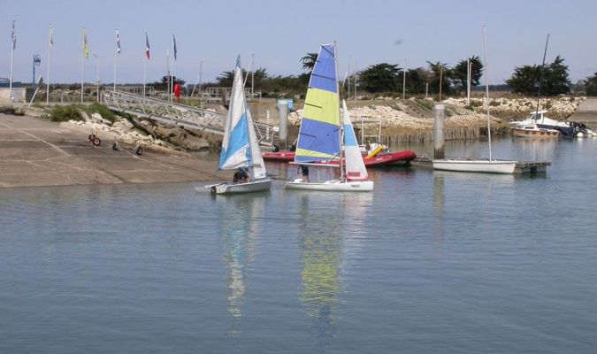 camping la grainetière proche école de voile